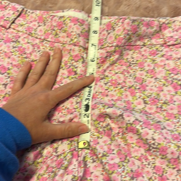 🇺🇸2 for $20🇺🇸 EUC J Crew Factory size 6 side zip floral shorts - Picture 9 of 9
